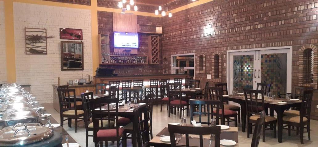 Four Banyans Spirit & Nature Resort Rāipur Esterno foto