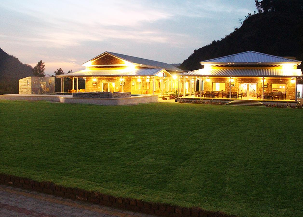 Four Banyans Spirit & Nature Resort Rāipur Esterno foto